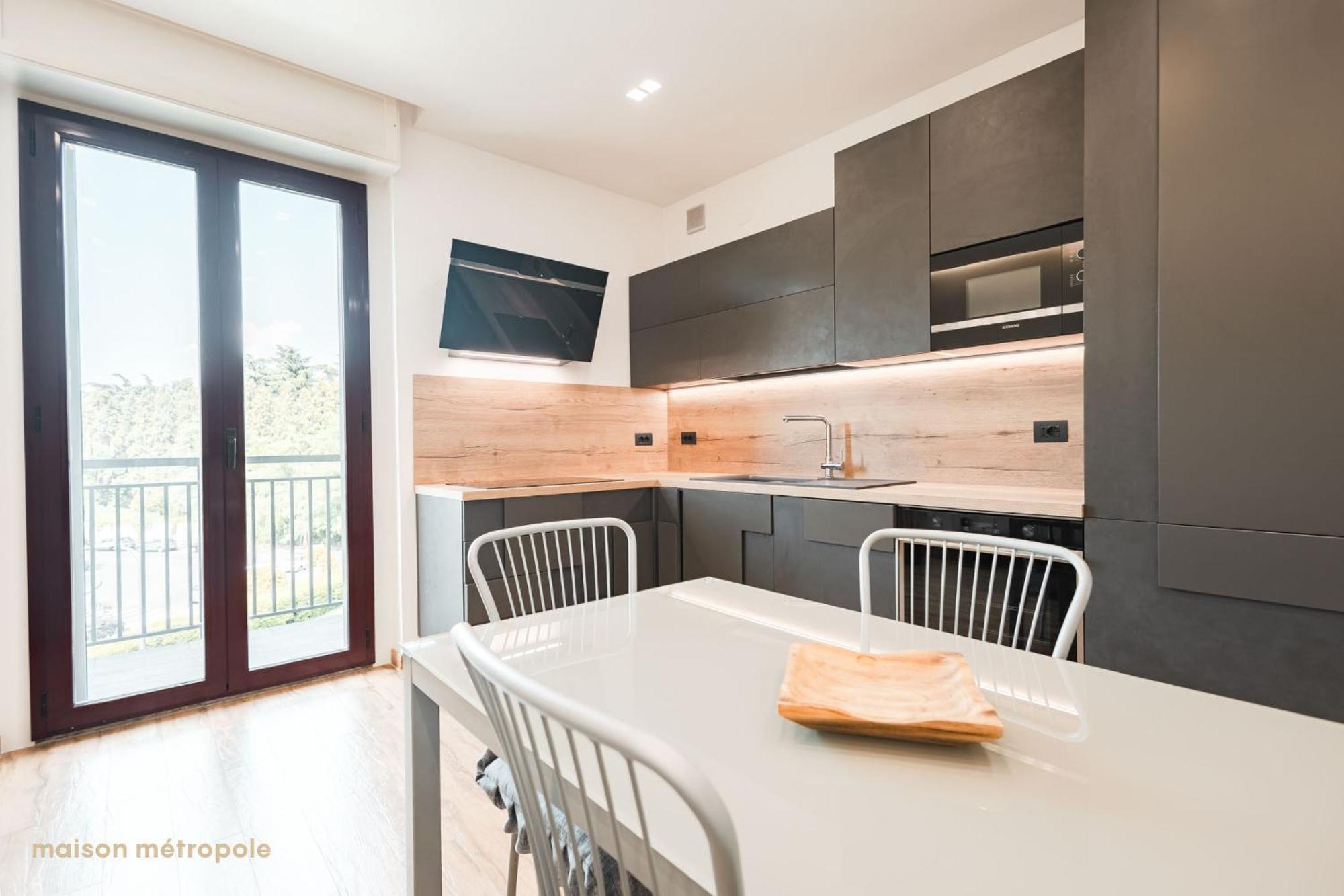 Bonola , Free Parking Appartement Milan